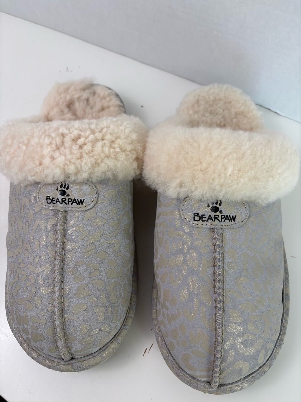 BearPaw Gold Winter warm shoes Metallic Slippers sheep wool size 9